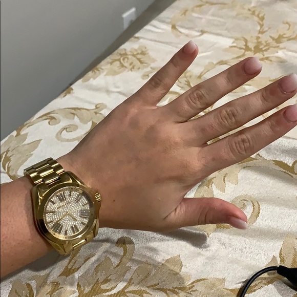 Gold Michael Korda watch - Picture 2 of 8